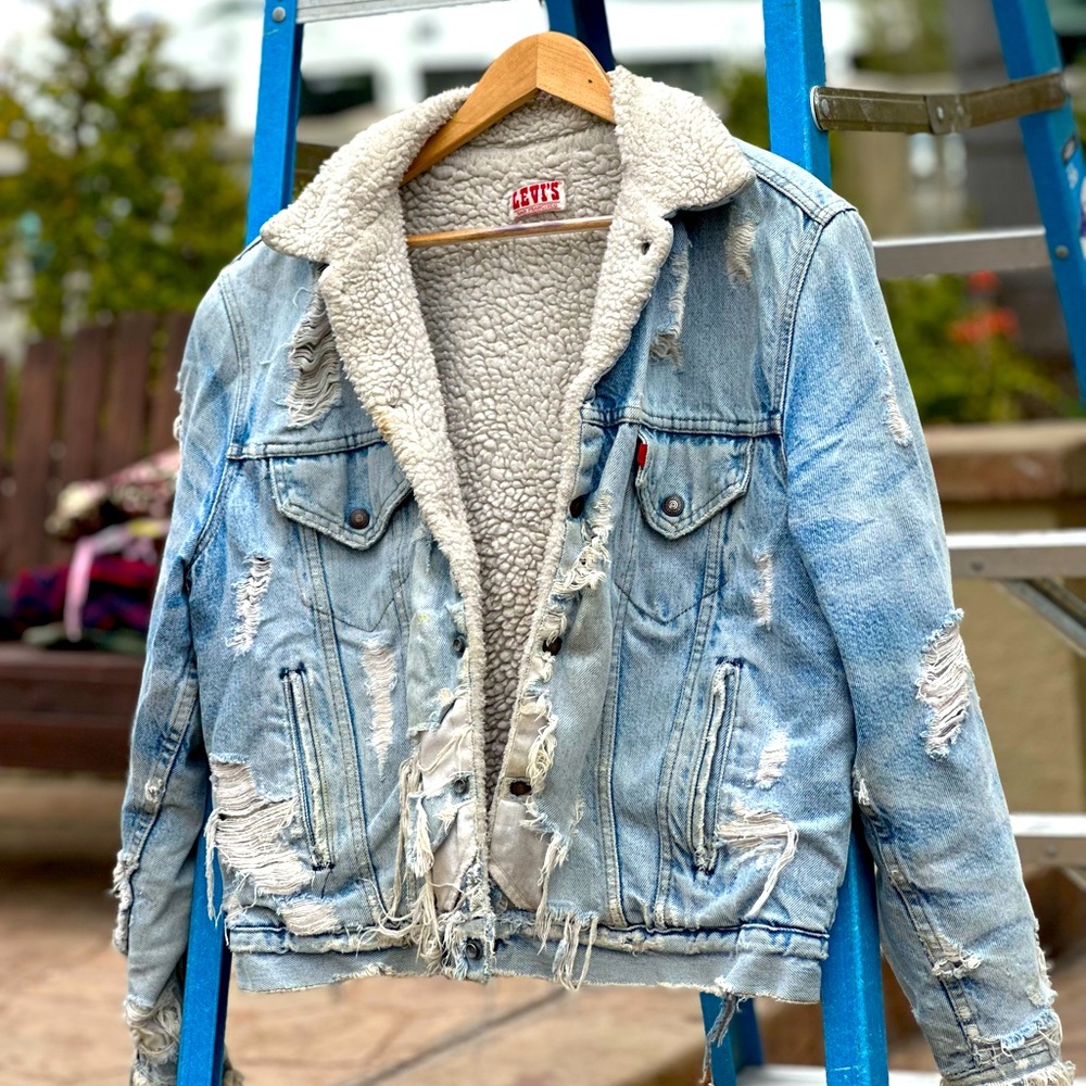 Levi vintage distressed sherpa lined jacket